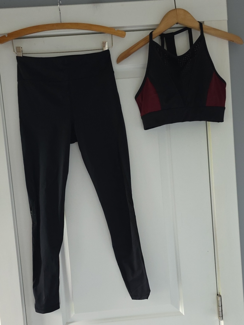 ALALA Black/Burgundy High-Waist Leggings with Matching Black/Burgundy Sports Bra